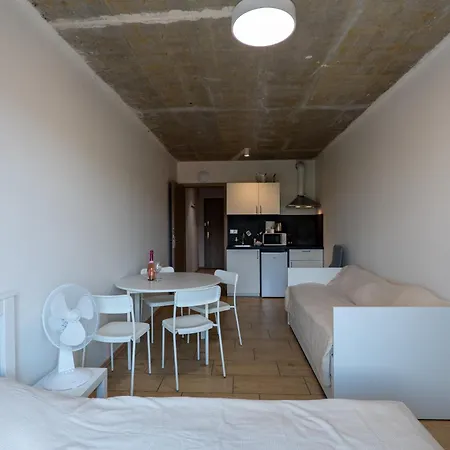 New #19 Near Center With Free Street Parking *