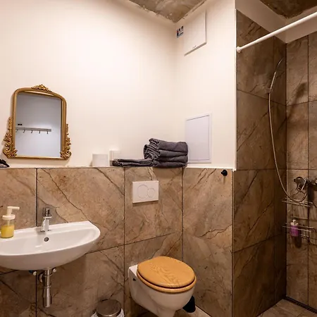 Apartman New #19 Near Center With Free Street Parking Prága
